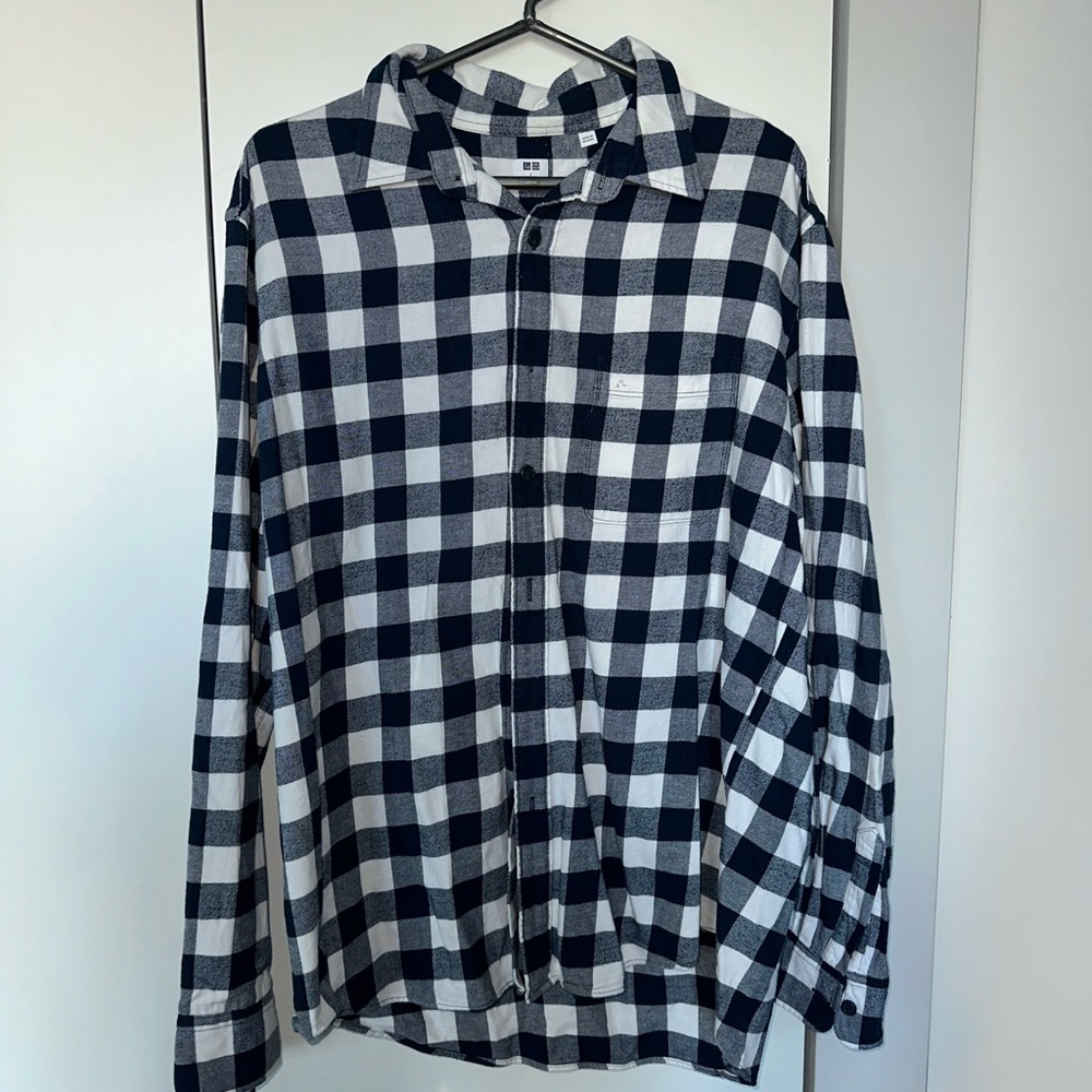 Uniqlo button down